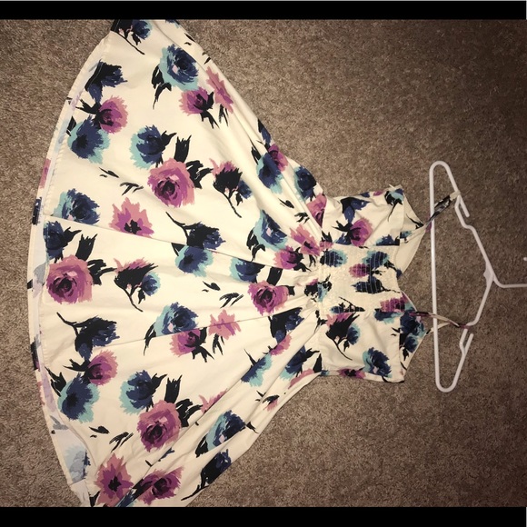 🌸FOREVER 21 DRESS🌸 - Picture 3 of 5